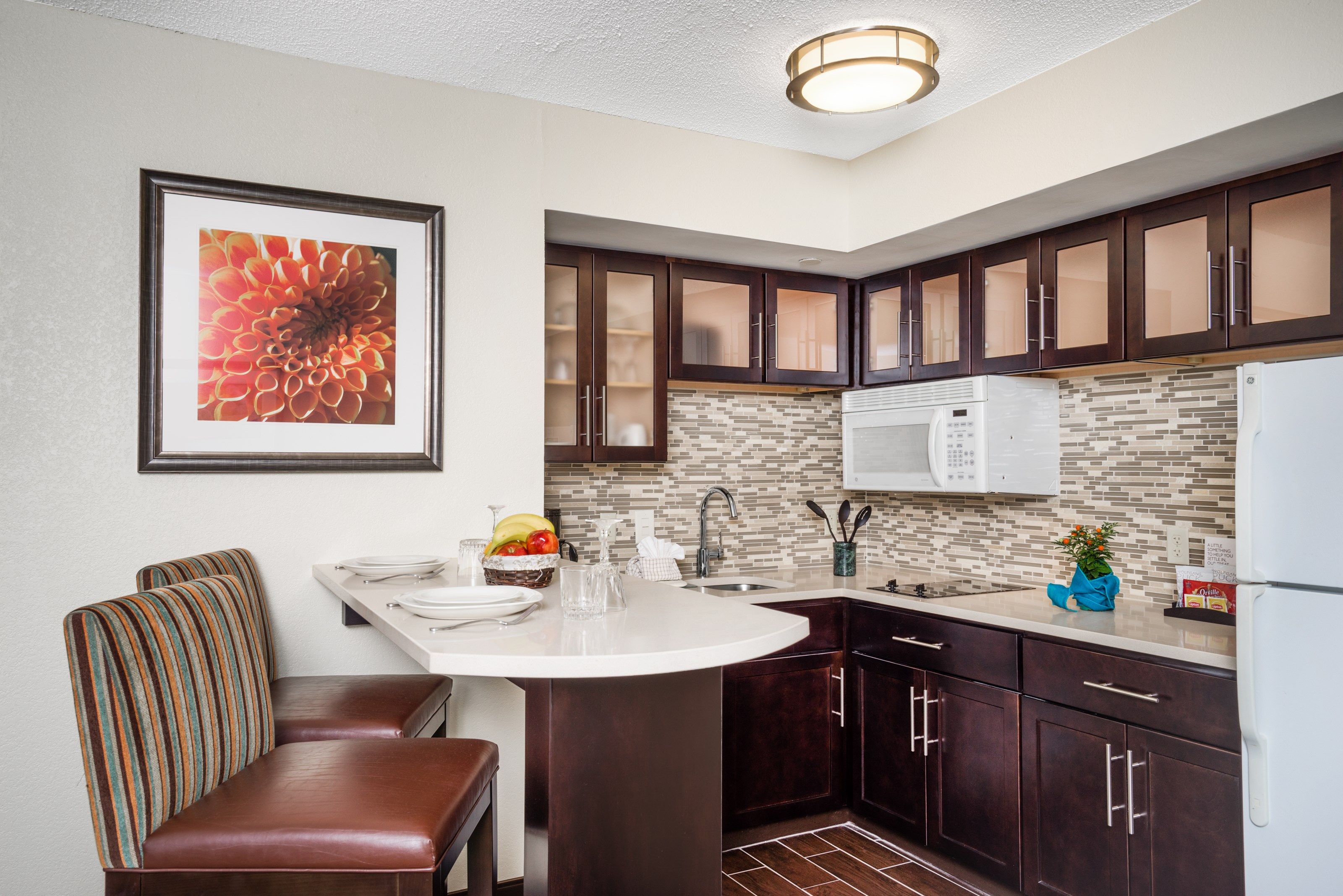 image The fully-equipped kitchen features all the amenities you'd need to make a delicious meal.