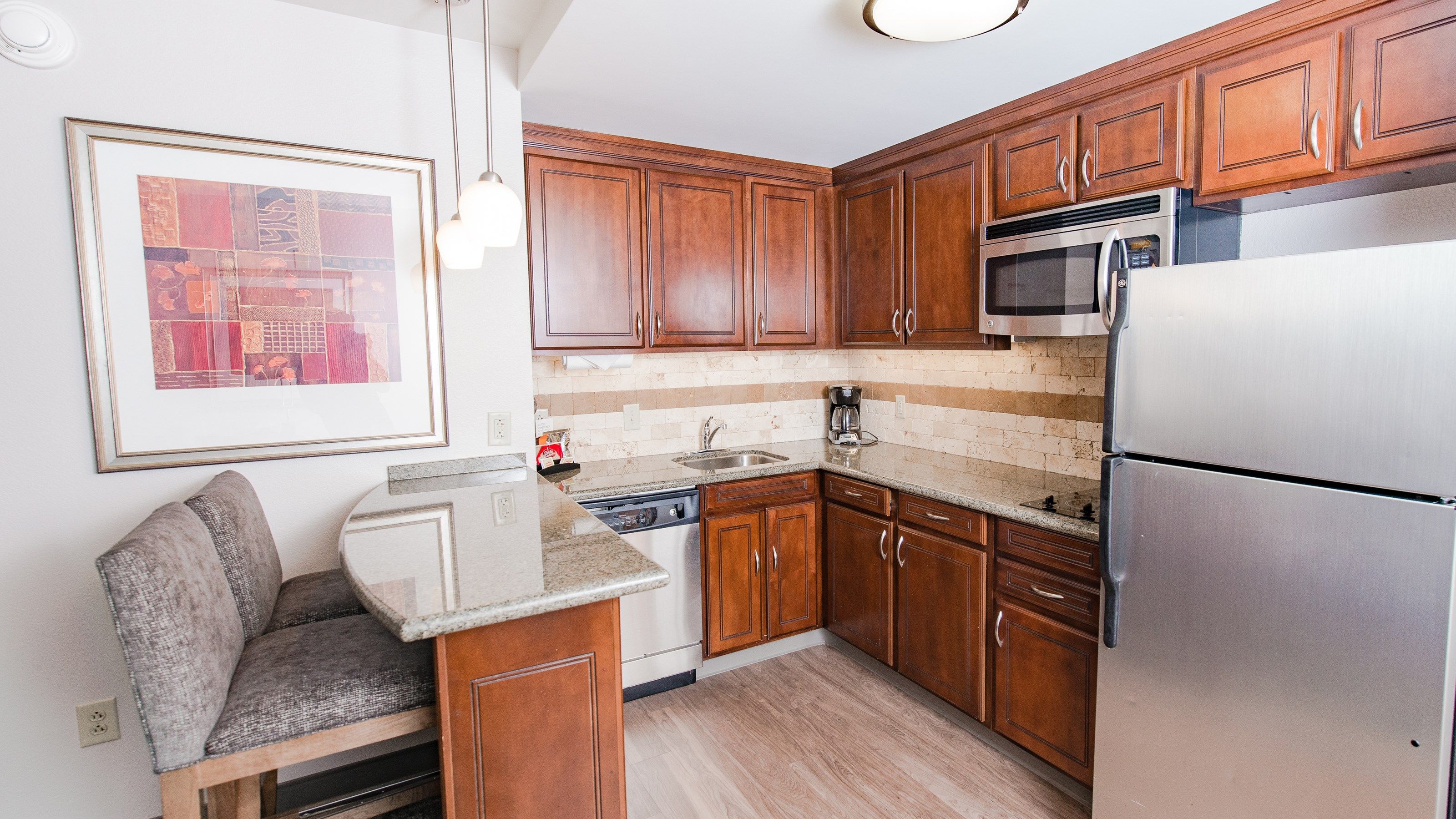 image Prepare meals in the comfort of your very own fully-equipped kitchen.