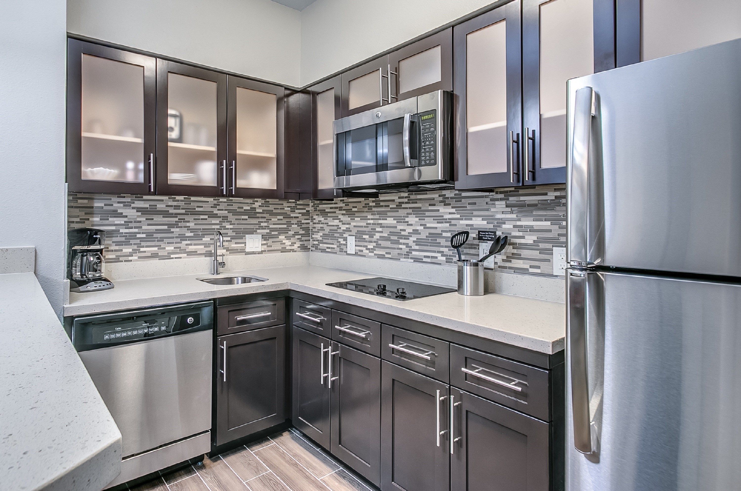 image Prepare meals in the comfort of your very own fully-equipped kitchen.