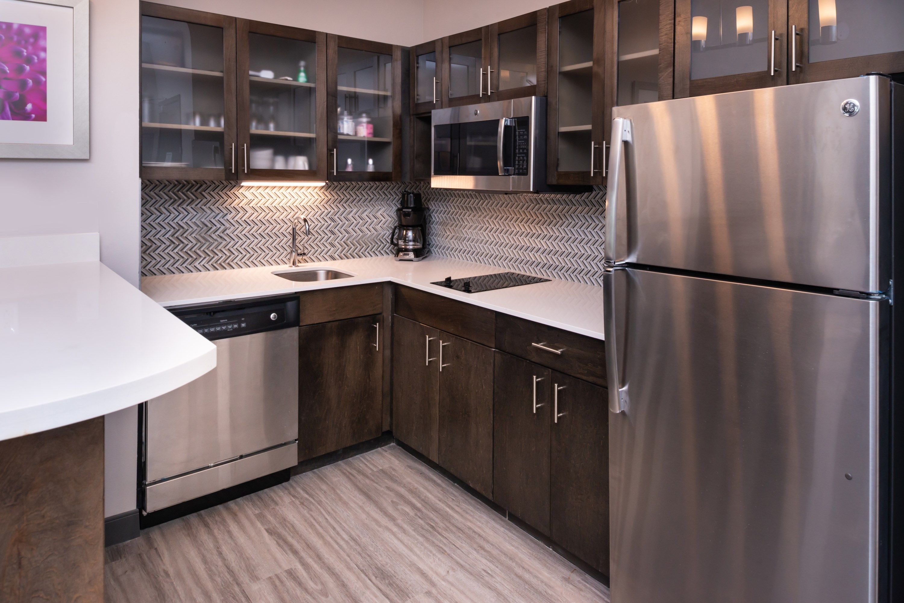 image Prepare meals in the comfort of your very own fully-equipped kitchen.