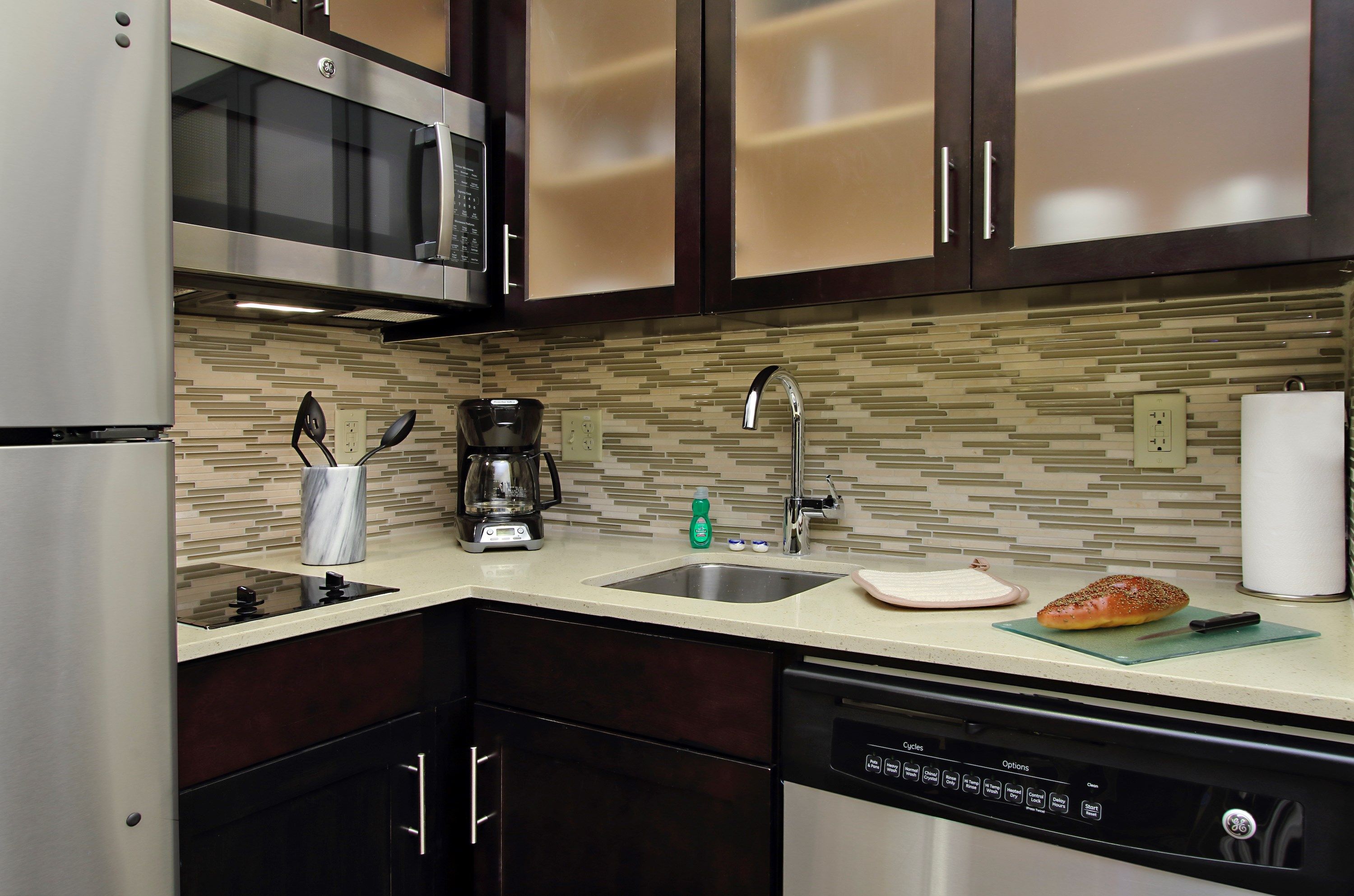 image Make a quick meal in your kitchen.