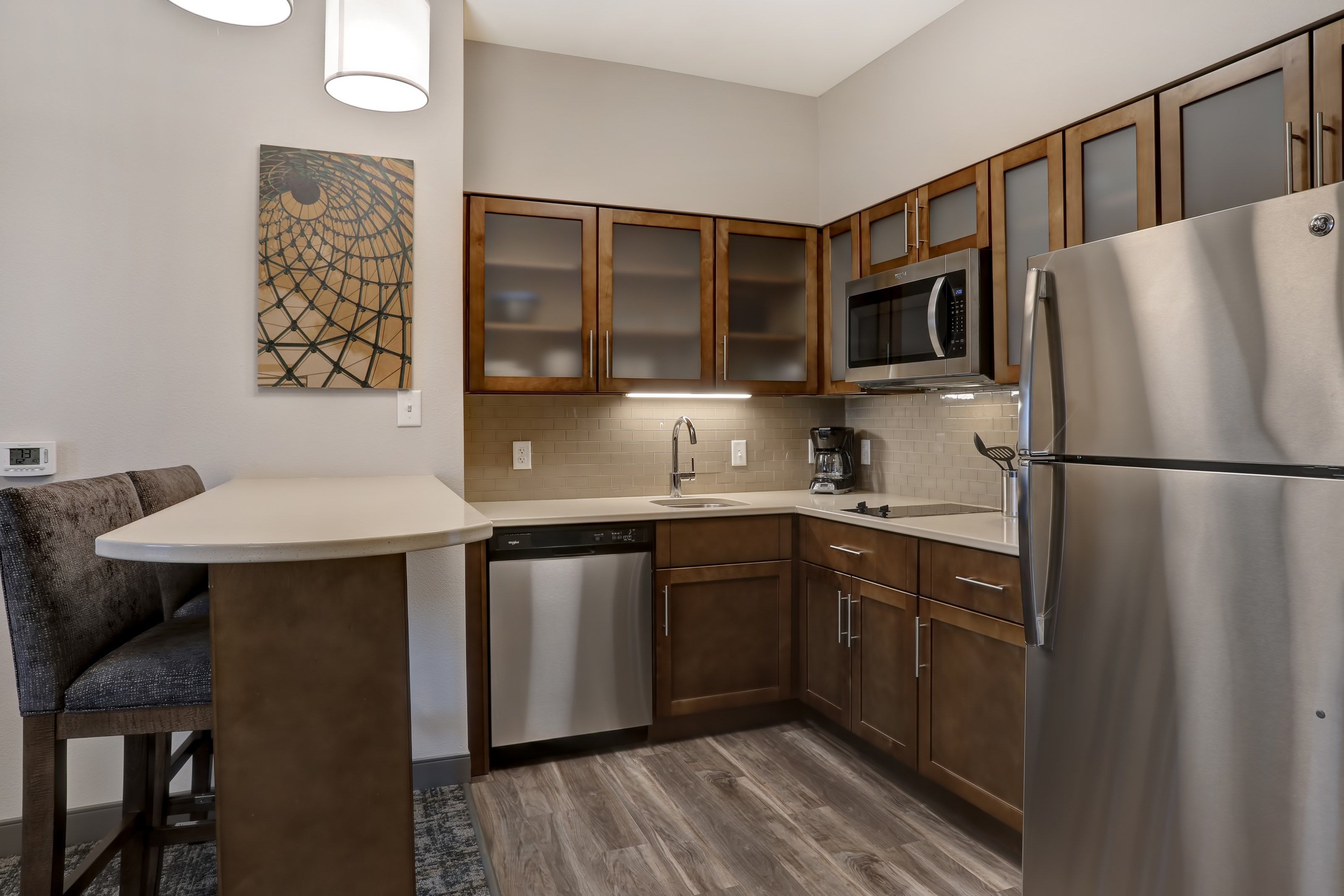 image Make a quick meal in your kitchen.