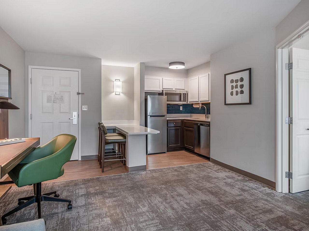 image Cook with ease in the fully-equipped kitchen, complete with modern appliances and everything you need for a comfortable stay.