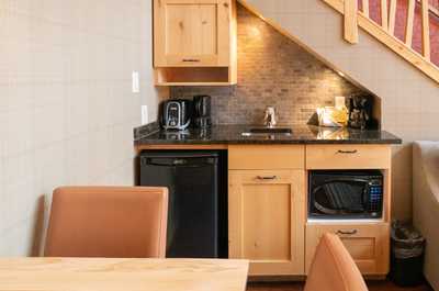 Whip up a tasty snack in the kitchenette!