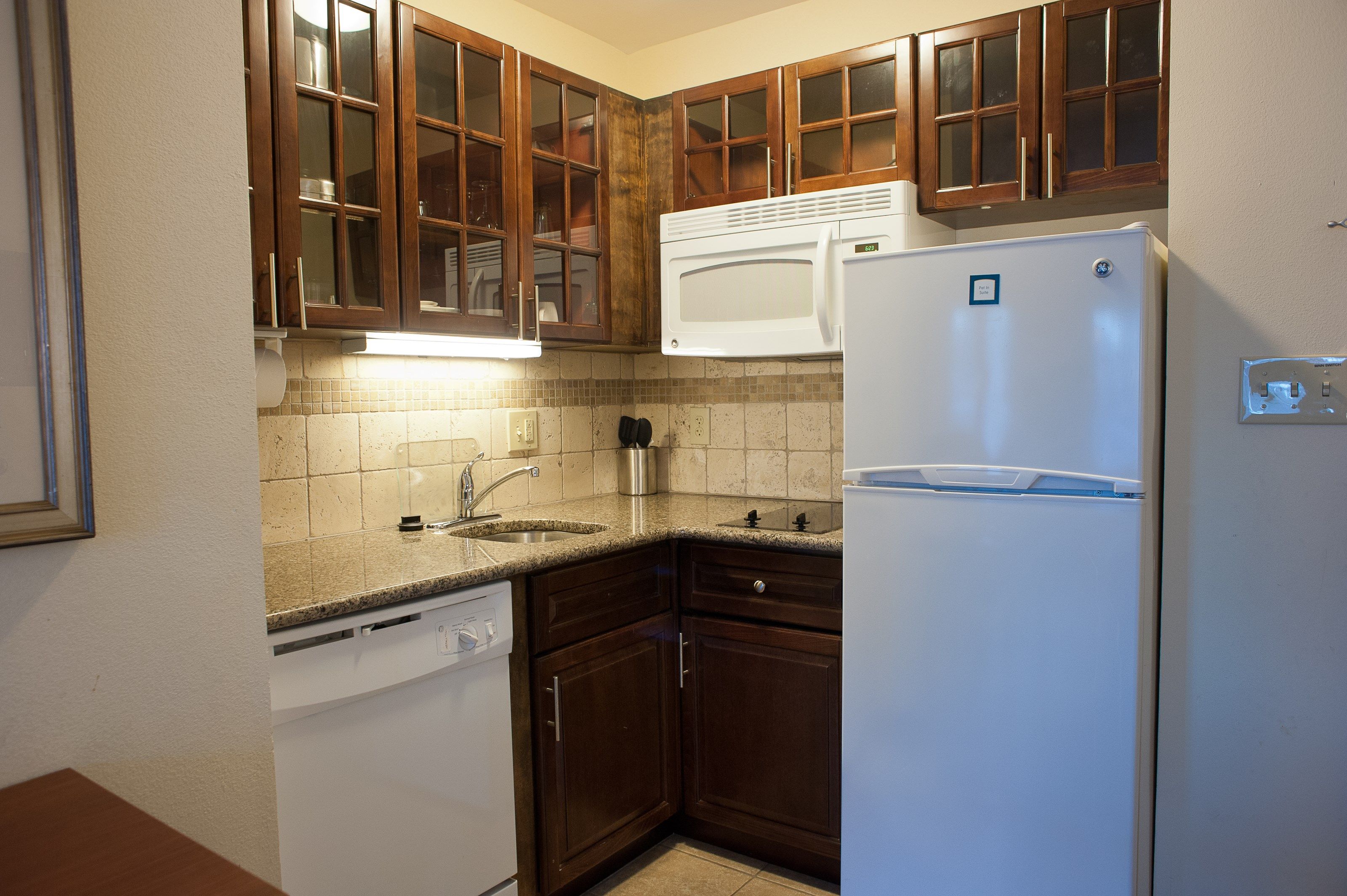 image Make a tasty snack in your own kitchenette!