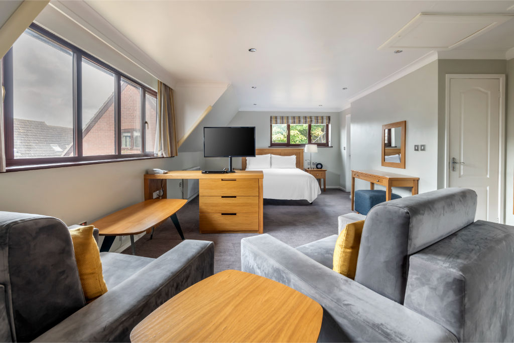 image Chic, open-plan living space that combines comfort with modern design.