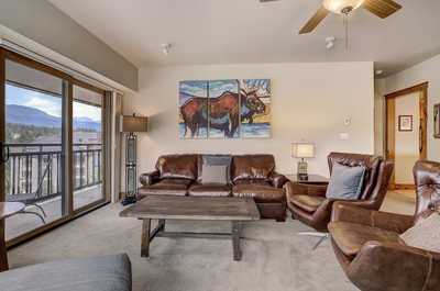 Enjoy yourself in the living area.