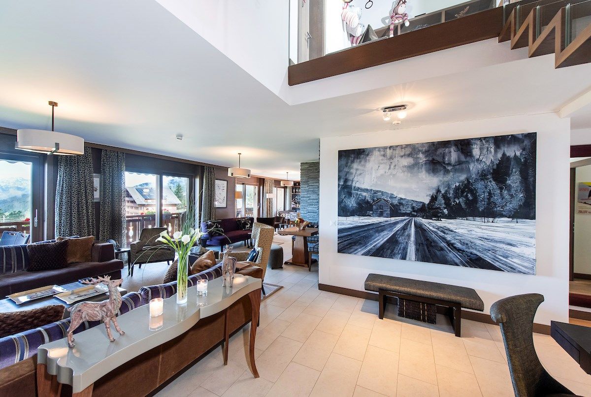 image You'll love the refined mountain-inspired décor.