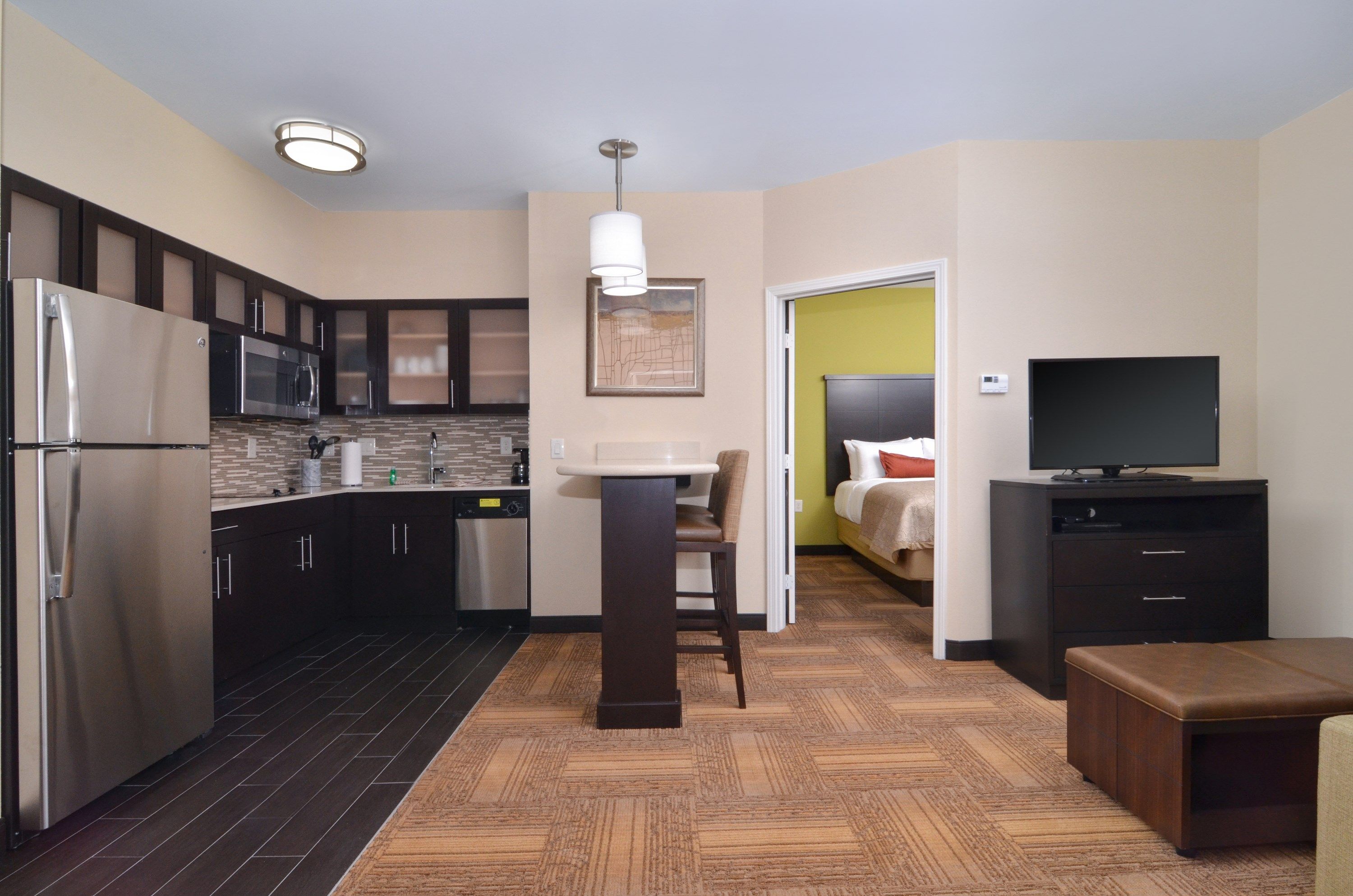image Make a tasty snack in your own kitchenette!