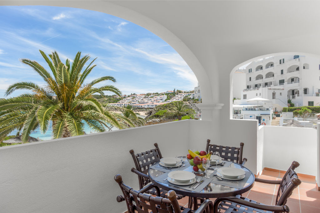 image Unique dining experience under an archway (sea view is not guaranteed)