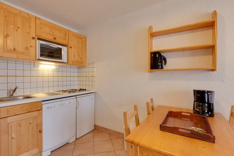 image Make a quick meal in your kitchenette.