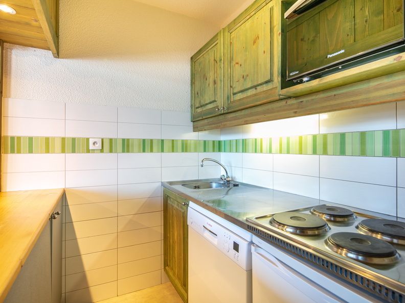 image Make a quick meal in your kitchen.