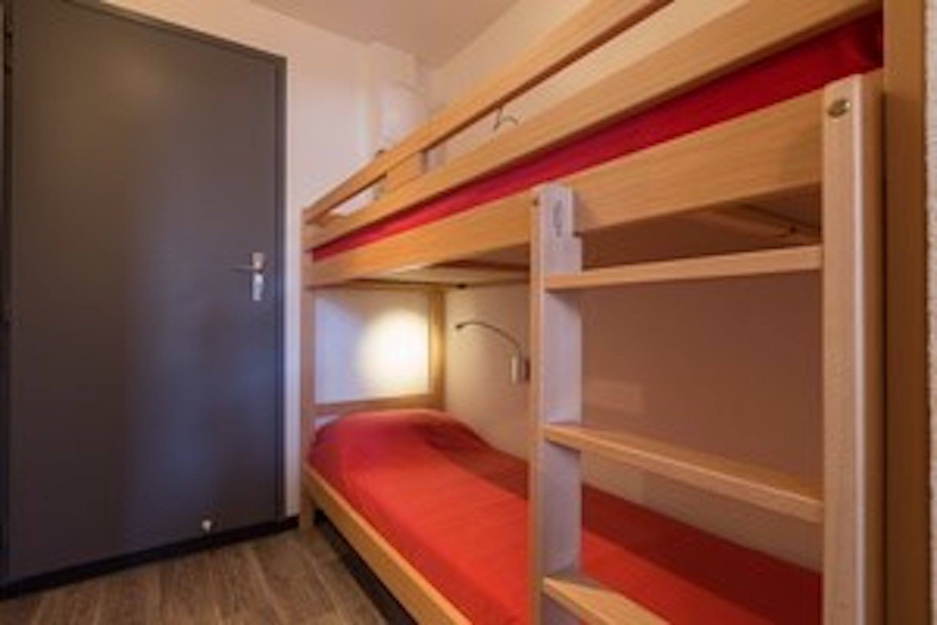 image Drift to sleep in the comfortable sleeping alcove!