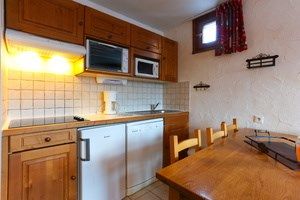 image Make a tasty snack in your own kitchenette!