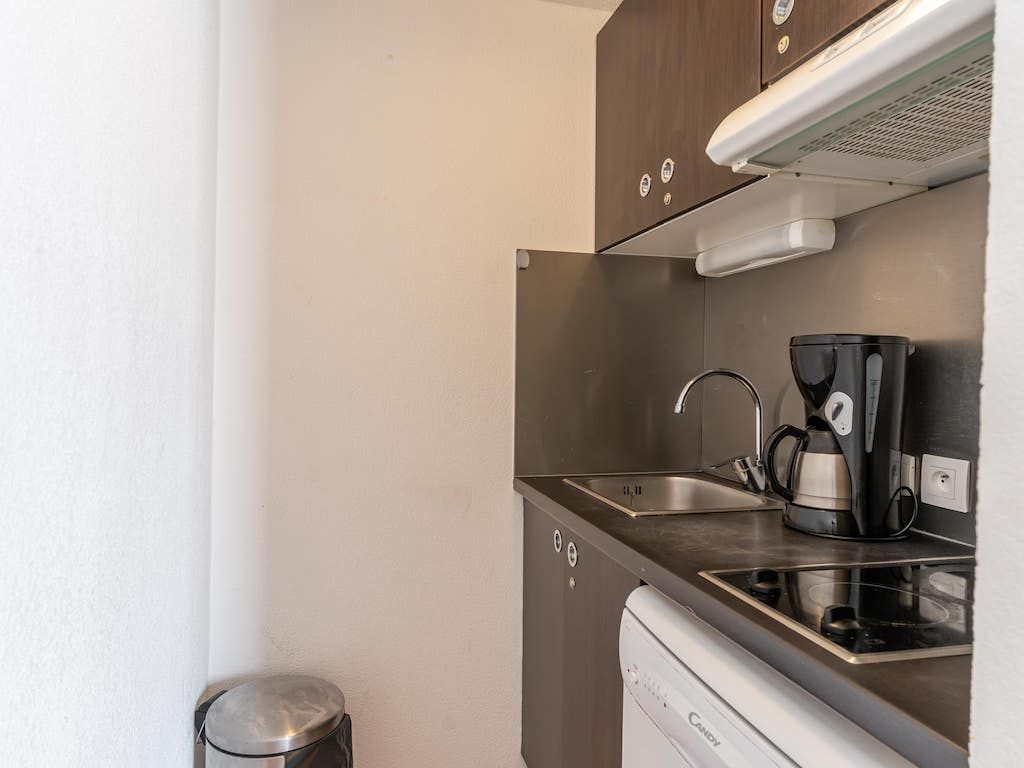 image Make a quick meal in your kitchenette.