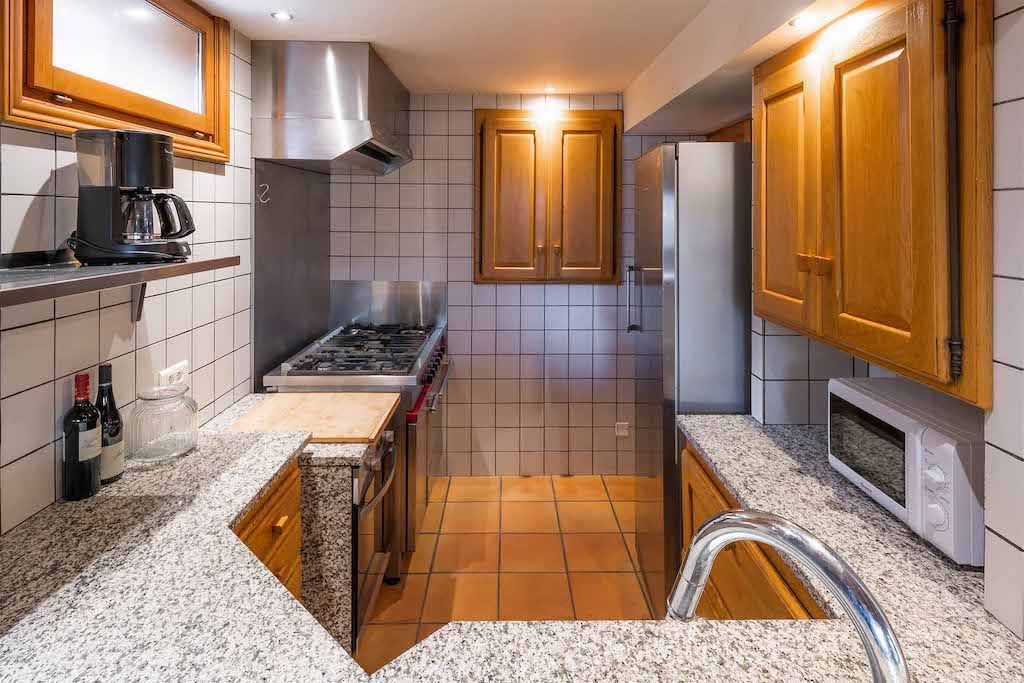 image Prepare meals in the comfort of your very own fully-equipped kitchen.