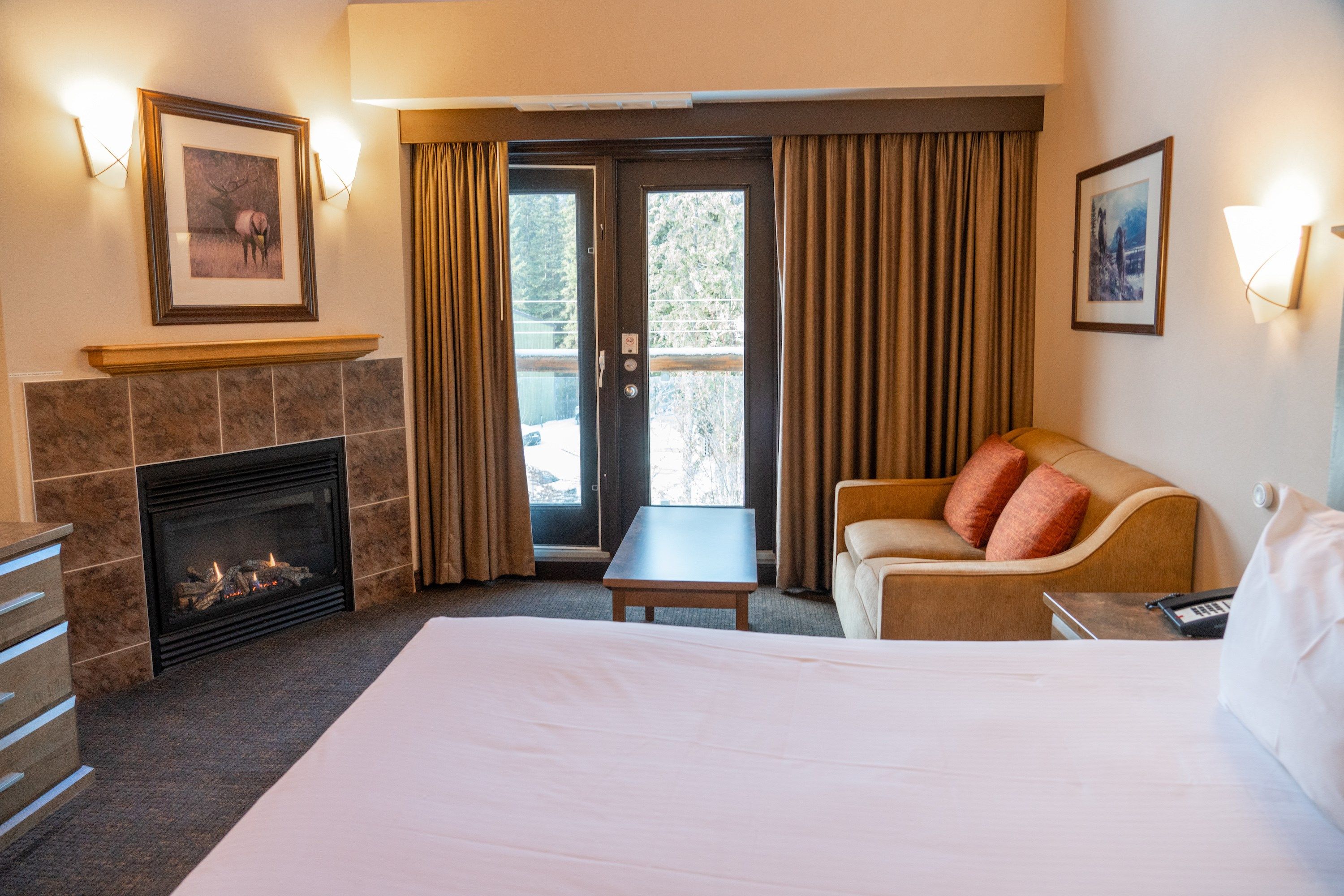 image Welcome to our bright and comfortable suite.