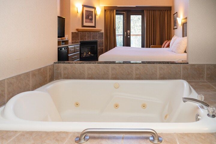 image Relax on your private jet tub