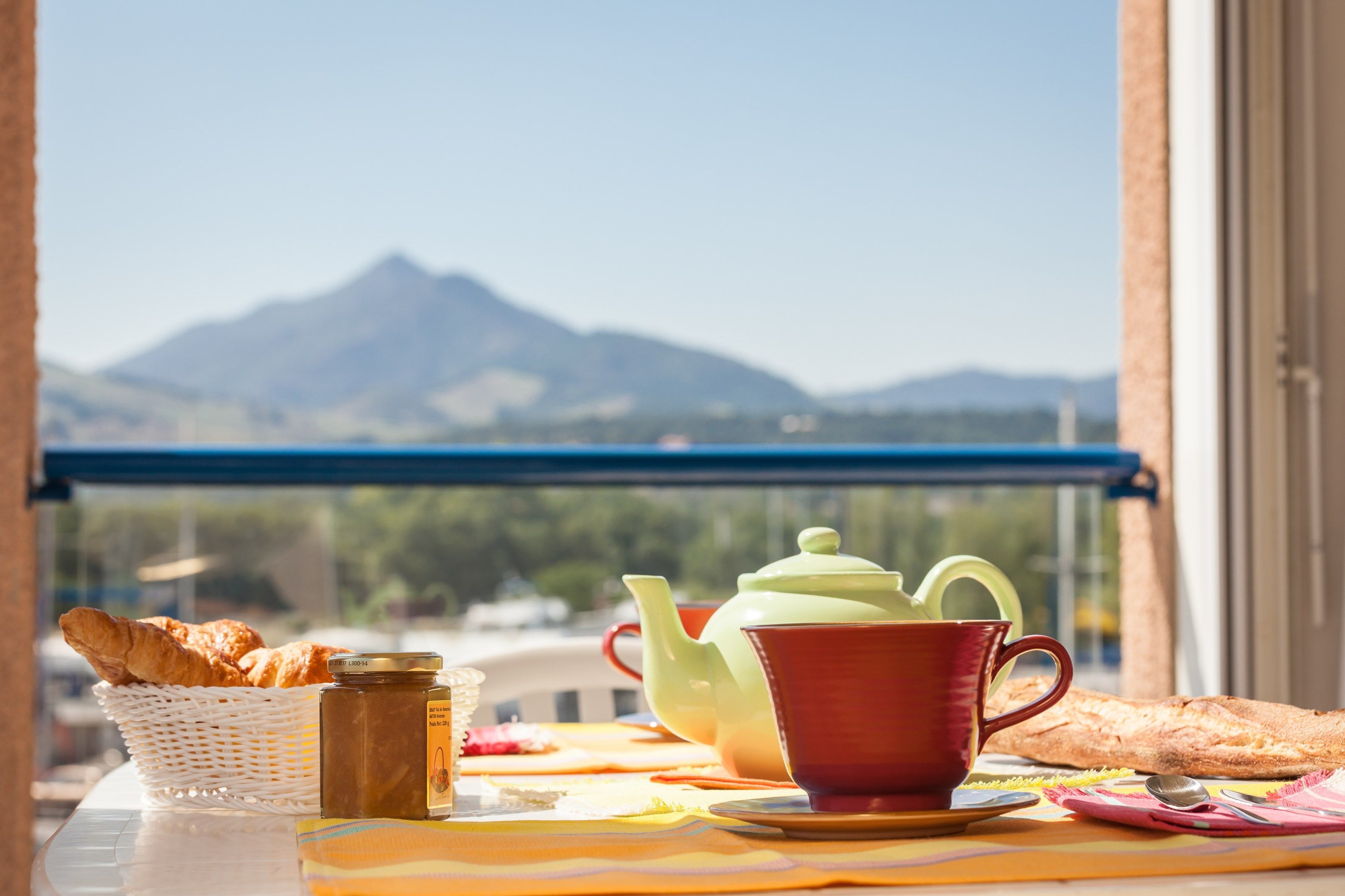 image Enjoy a cup of coffee or tea on the furnished terrace or loggia (views may vary).