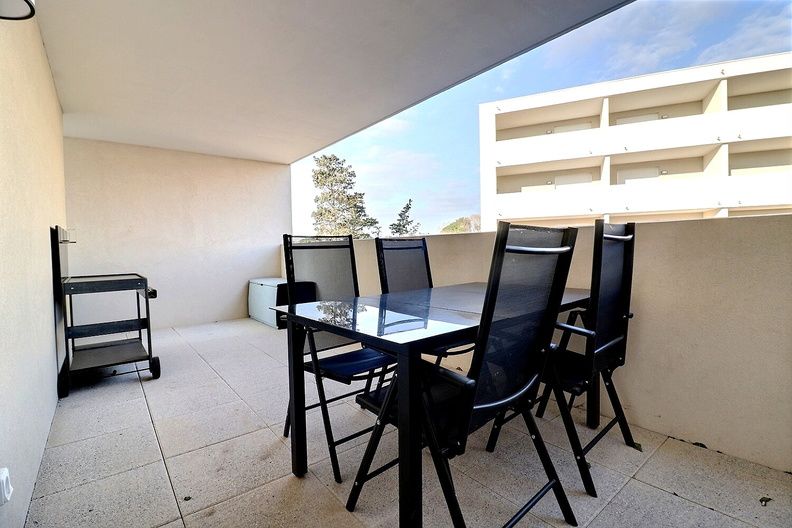 image Enjoy meals outside!