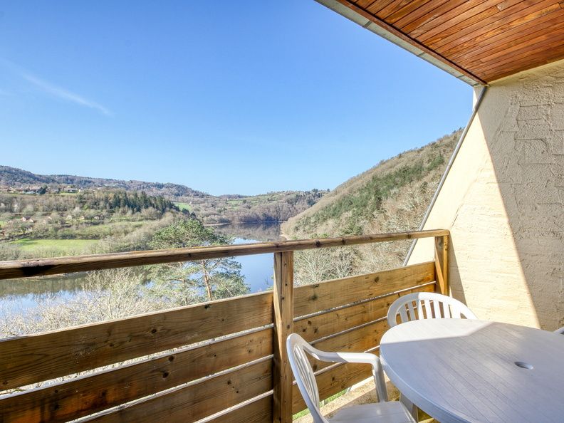 image Relax on your balcony or terrace! Views vary.