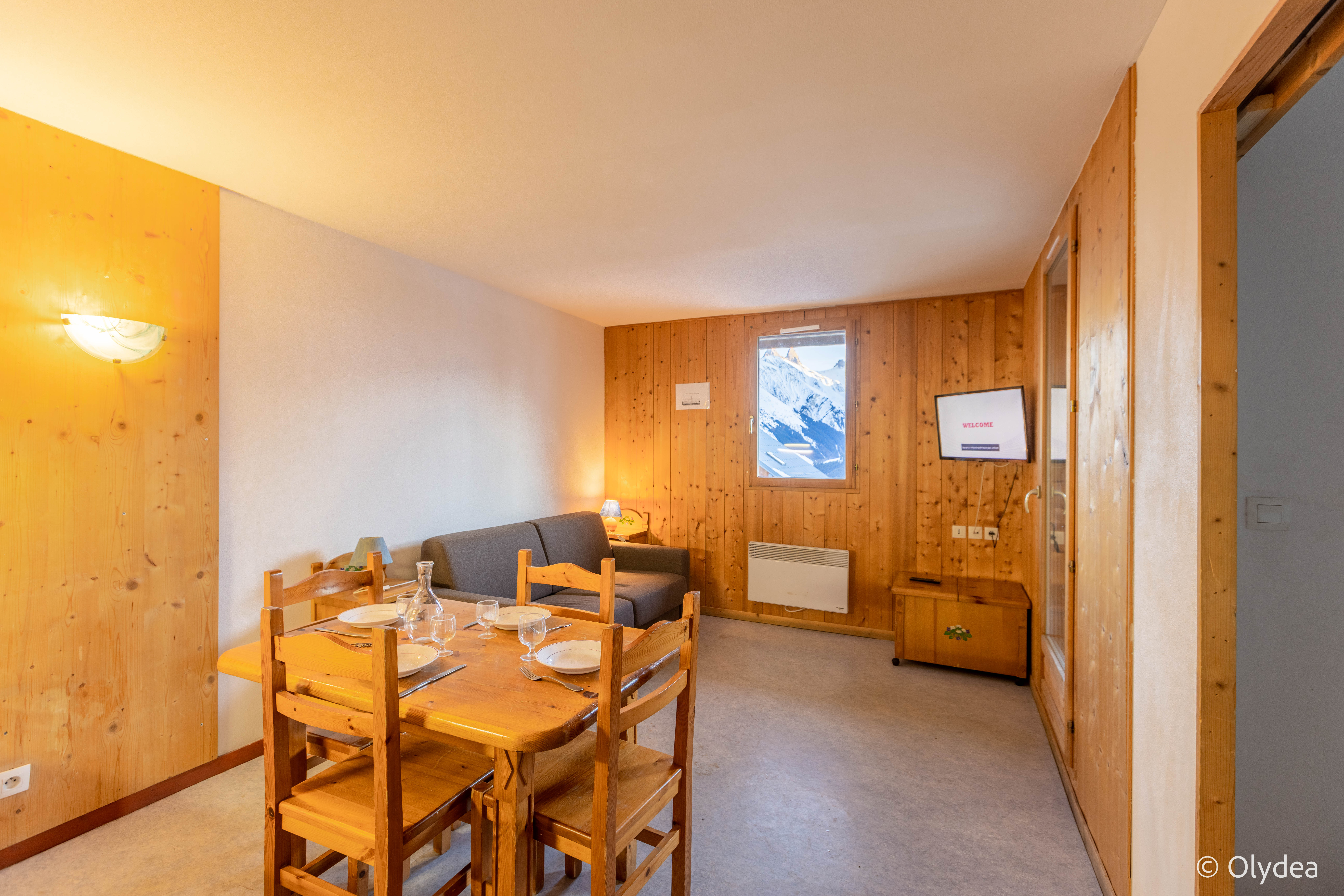 image Curb your appetite by indulging on a snack in your kitchenette!