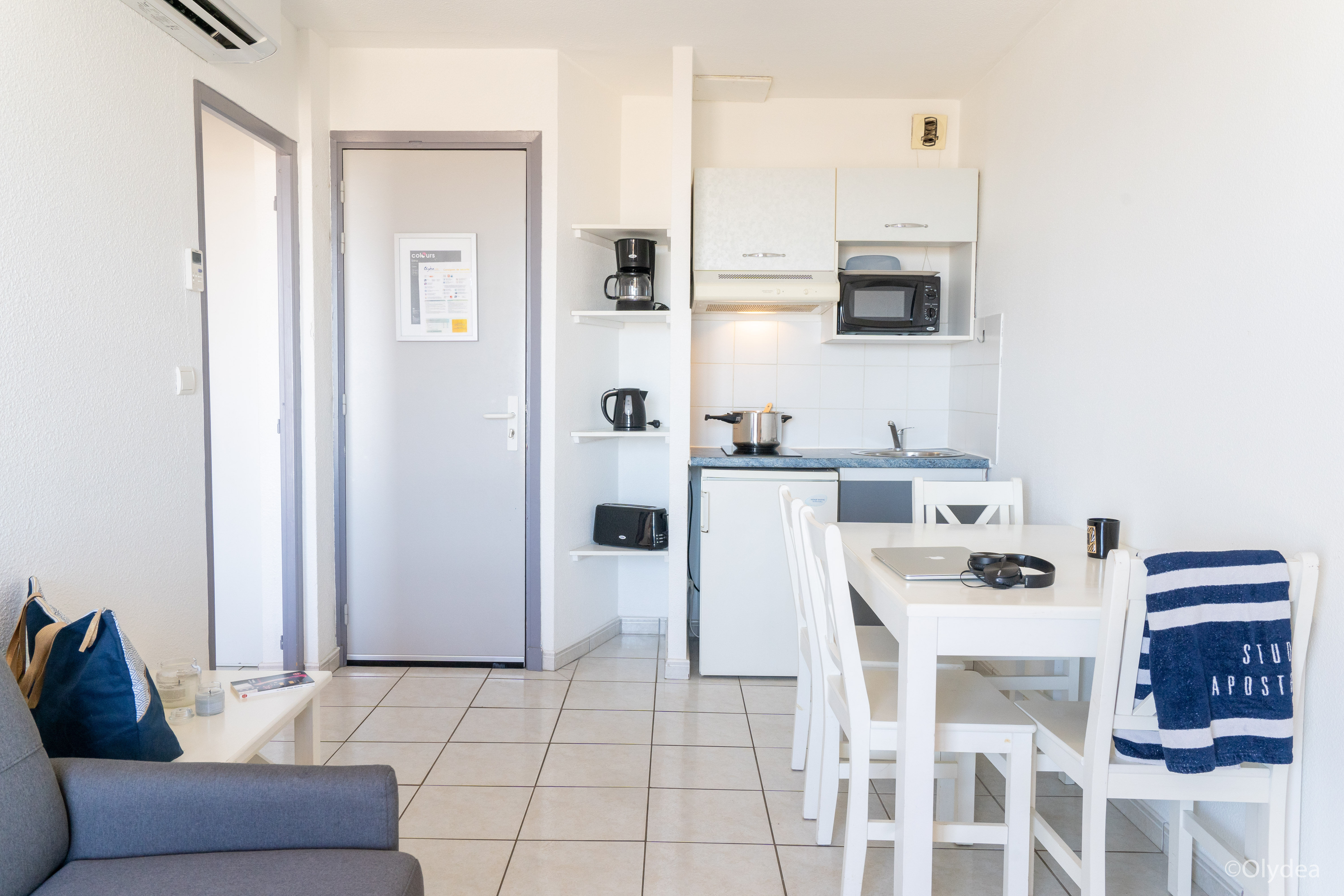 image Prepare a simple meal in the kitchenette
