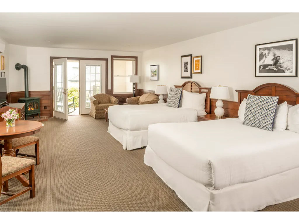 image Drift to sleep in one of the comfortable beds.