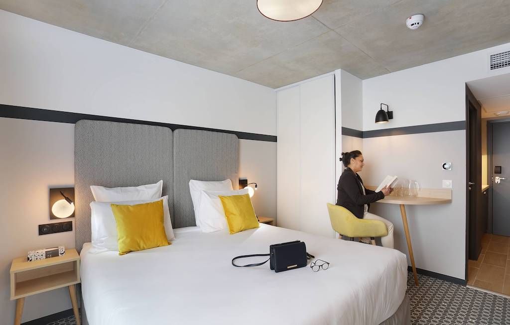 image Our space features a desk - perfect for business travellers! Bedding configurations vary.