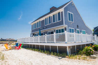 You'll love our convenient oceanfront location, close to beaches, downtown and entertainment!