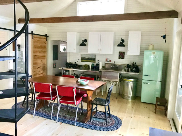 image Find everything you need in our fully equipped kitchen.