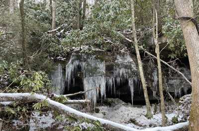 You'll encounter stunning caves as you hike in the area.