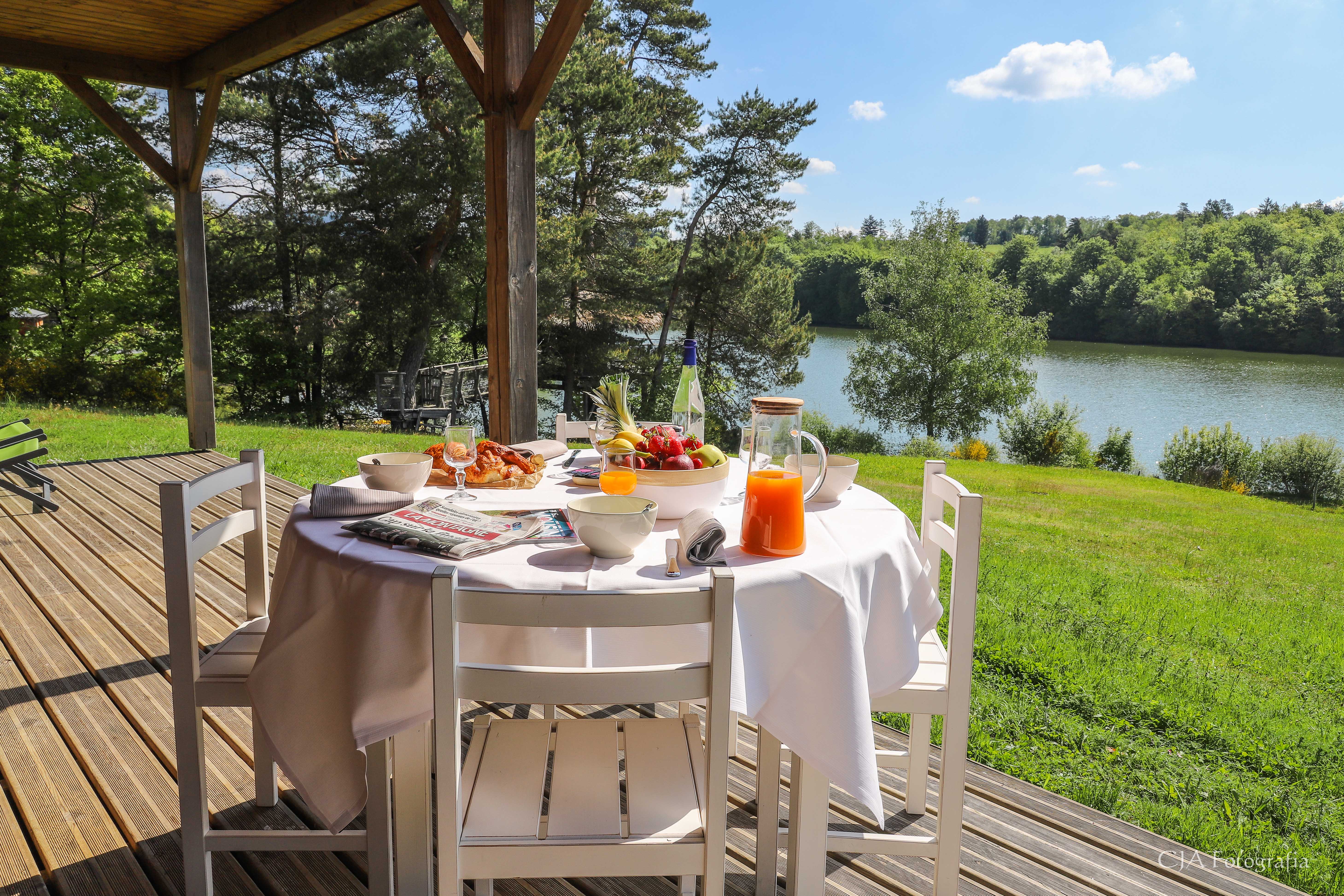 image Enjoy your wine with the sunshine on your private balcony or terrace!
