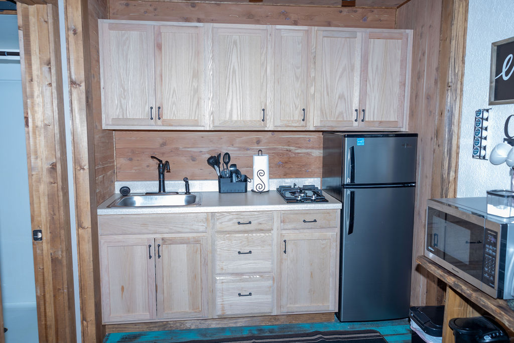 image Our brand-new kitchenette has everything you need.