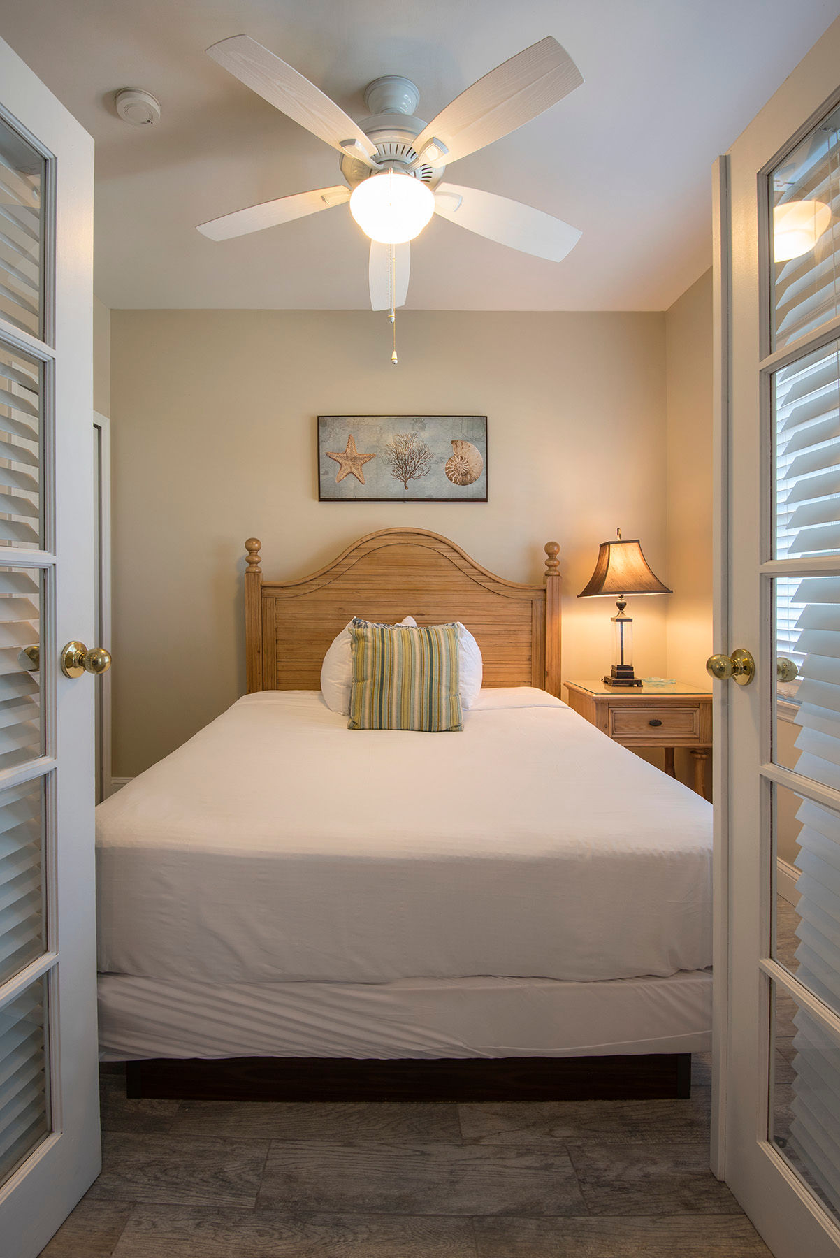 image Photos are representative and decoration may vary.