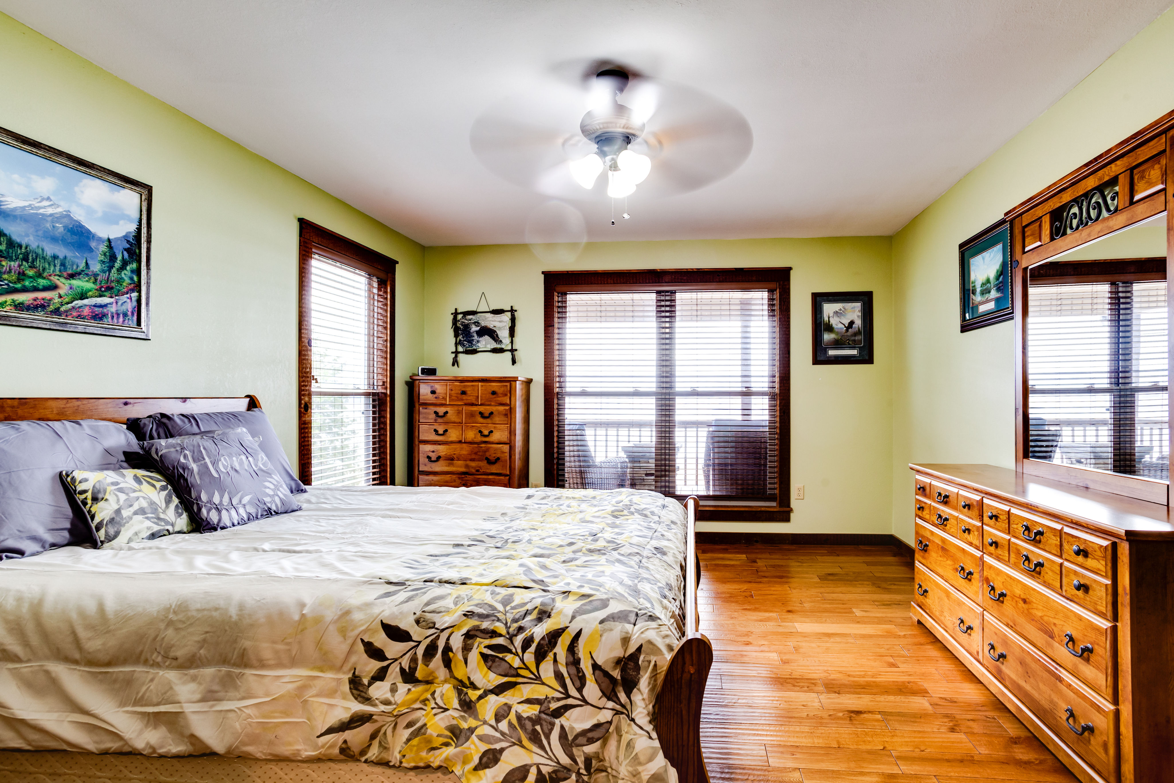 image The master bedroom has a two door opening to the ensuite jacuzzi and the hallway, for more privacy.