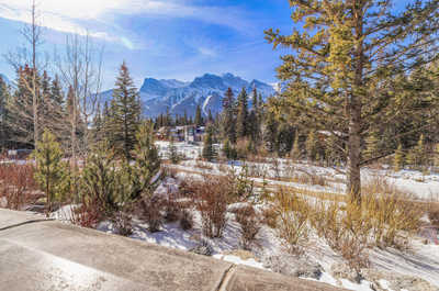 Banff Park and Kananaskis are just a short drive away.