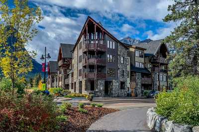 Experience a picturesque mountain escape in Canmore with us!