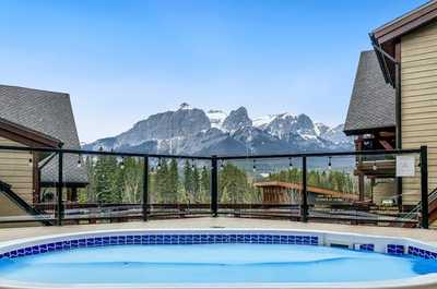 Enjoy access to the hot tub