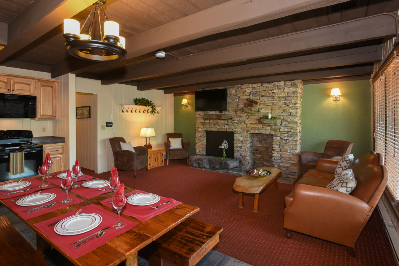 image Sink into the cozy sofa after a day exploring the area.o space for family time and relaxation - the living space.