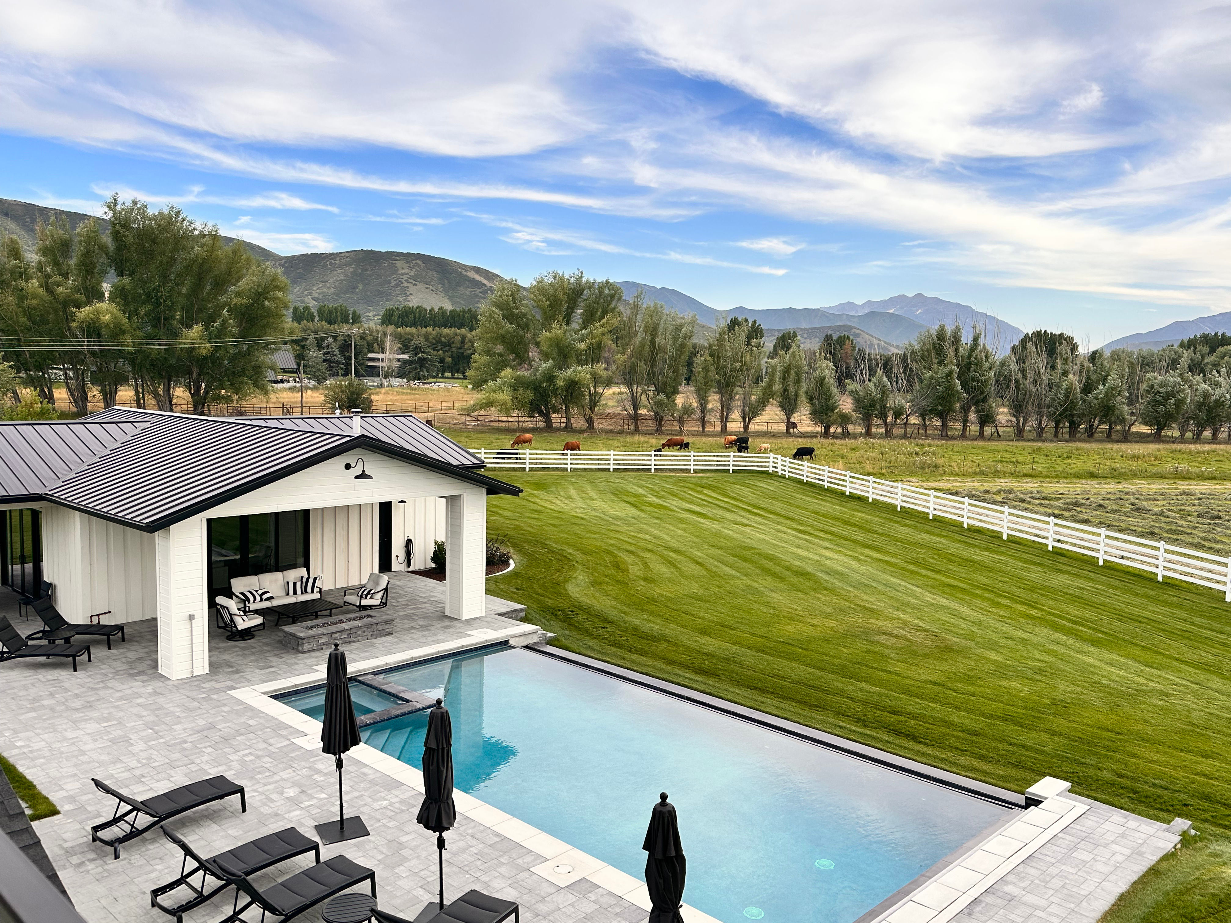 image Welcome to this stylish 625 sq. ft studio overlooking the beautiful valleys of Heber City.