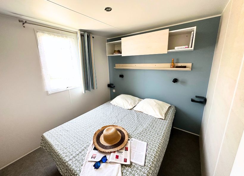 image Cozy bedroom with soft bedding, ideal for a restful night's sleep after a day of exploration.