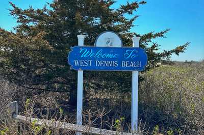 West Dennis Beach is just a 7-min drive away! 