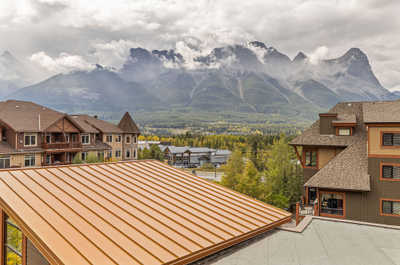 Unparalleled Vistas: Where every glance captures the majesty of the Rockies.