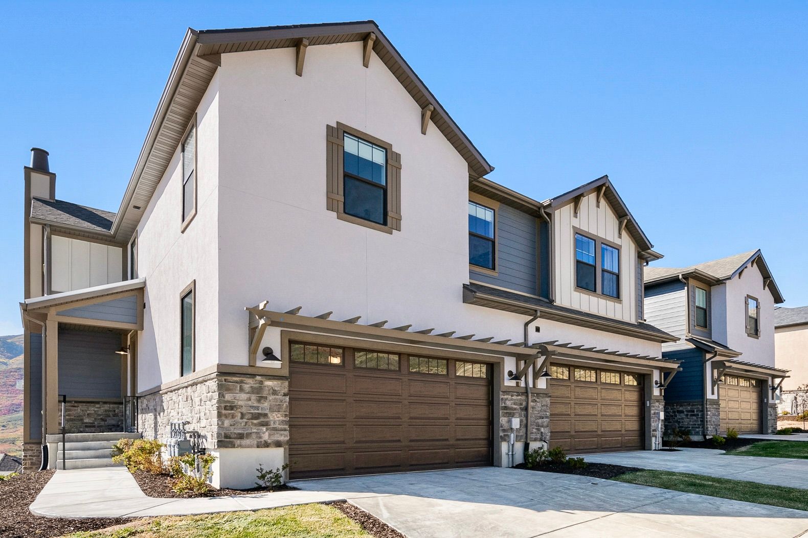 image Unwind in a modern 1,837 sq ft mountain-view retreat that promises a blend of luxury and adventure in the heart of the Heber Valley.