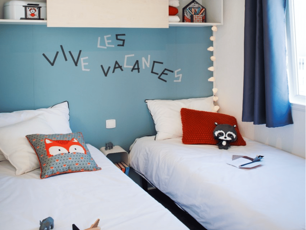 image A cosy children's bedroom with playful decor and plush toys, designed to create a fun and relaxing atmosphere for kids.