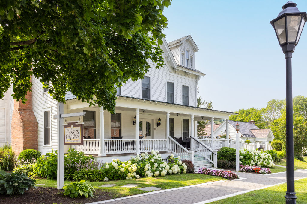 image Experience the picturesque atmosphere at this amazing property.