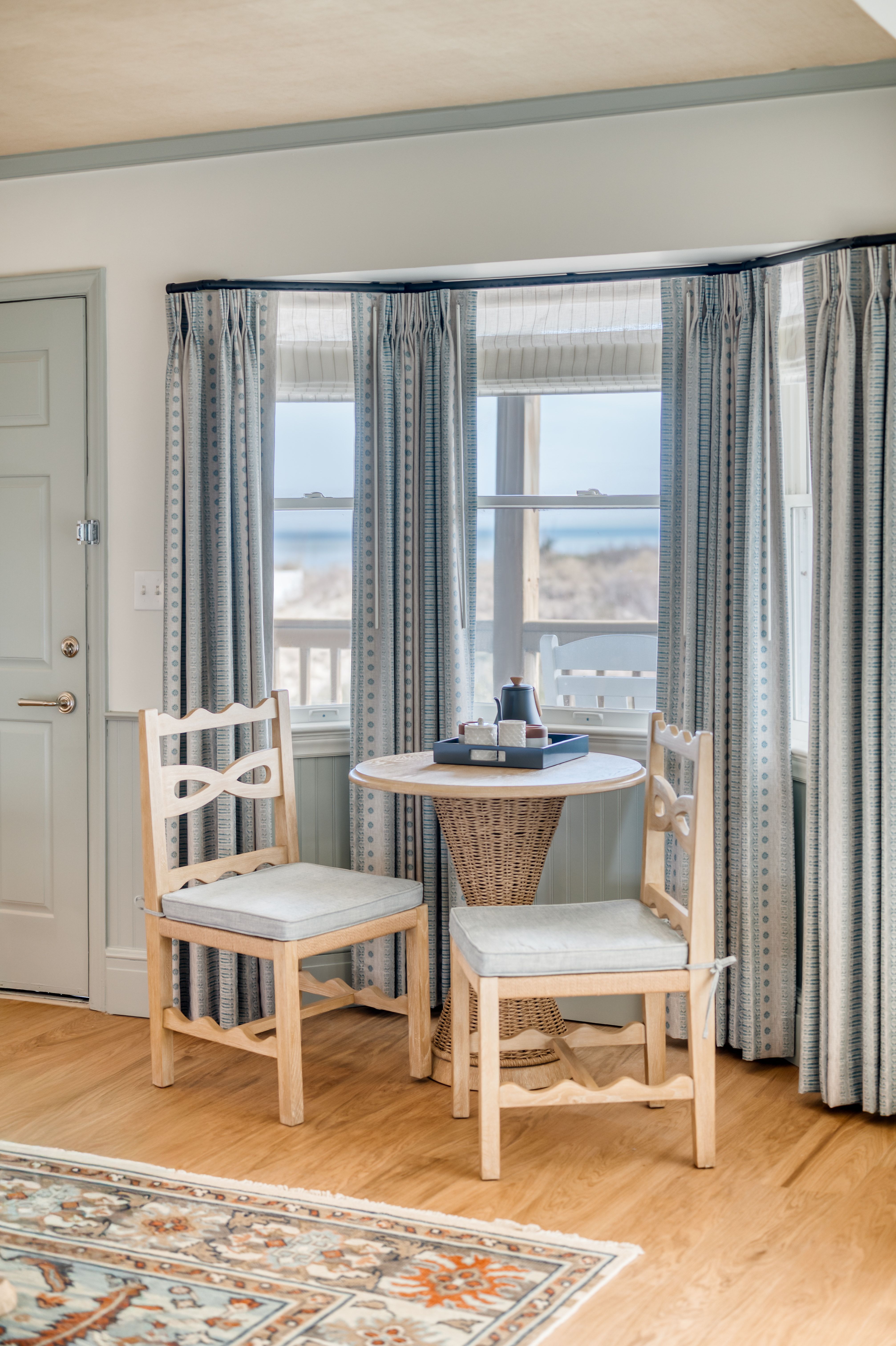 image Soak in soft light and water views from a cozy corner that invites quiet mornings and unhurried evenings.