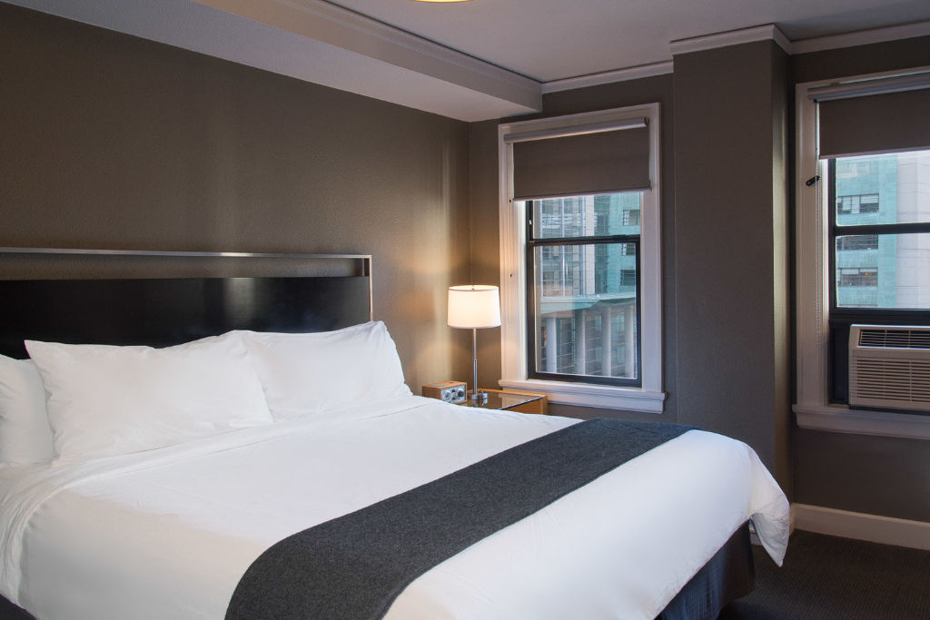 image Restful elegance in the heart of the city's bustle.