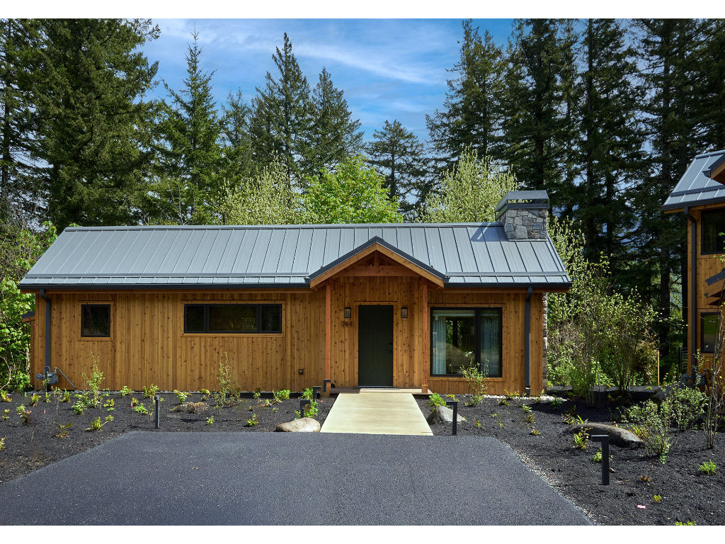 image Cozy one-bedroom cabin – perfect for a peaceful retreat in nature.